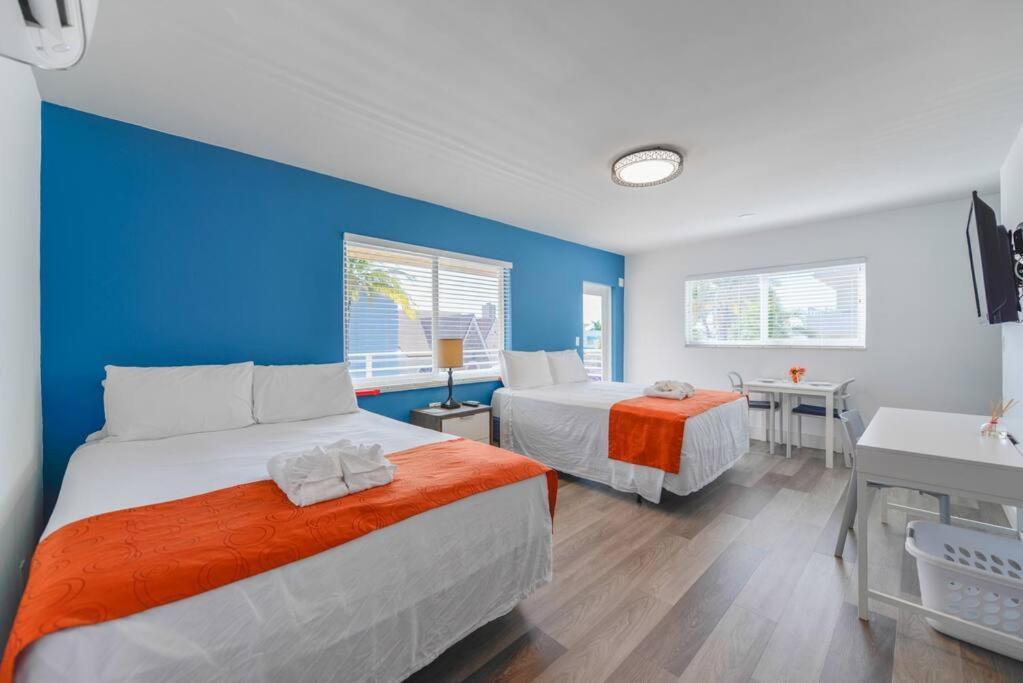Family Friendly Escape With Pool And Parking - M41